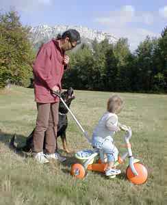 Un chien à sa place, et la vie est belle... Un chien à sa place, et la vie est belle...
